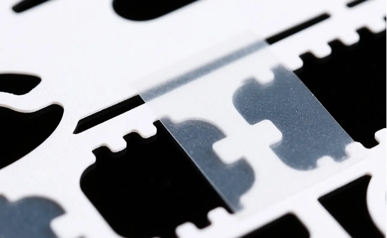 Laser Film Cutting: Bakit Gumamit ng isang Advanced na Laser Control System?